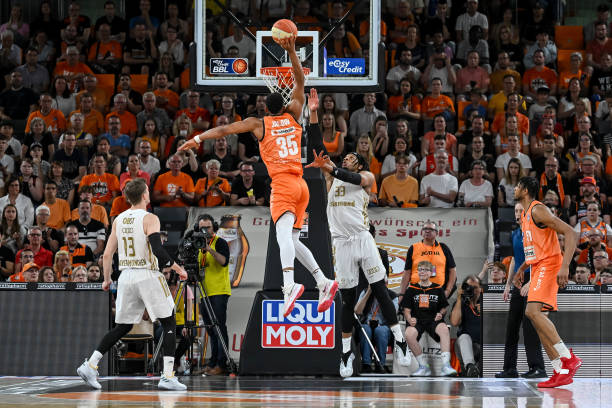 人也需树立 人也需树立