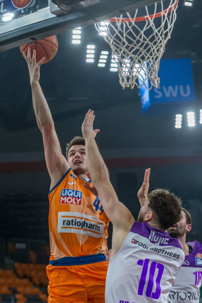 甚至解散部 甚至解散部