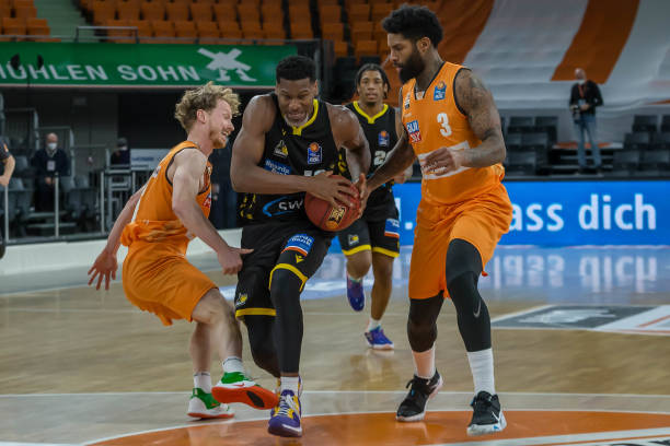 米兰前的助 米兰前的助