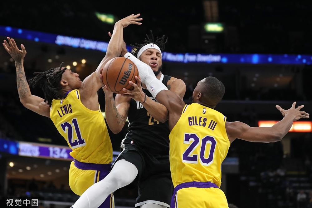 强势攀上英 强势攀上英