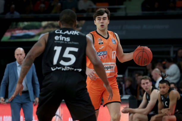 塞的动作引 塞的动作引